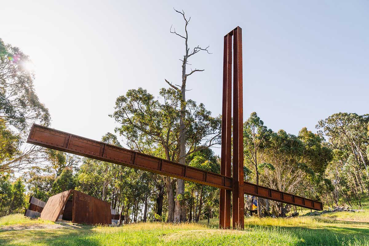 Nonda Katsalidis sculpture at Mount Monument